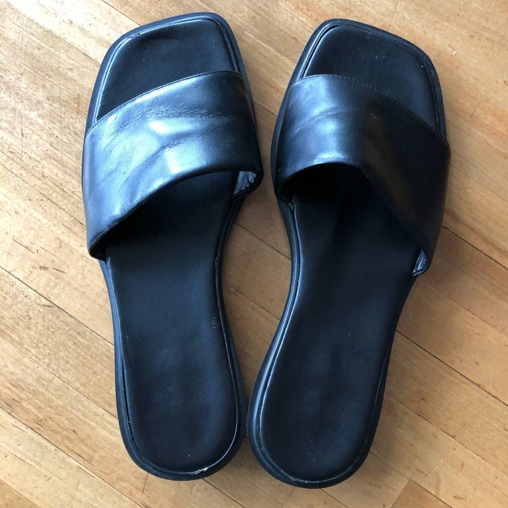BASS Black LEATHER SANDALS Size 6M Slip-On Slides